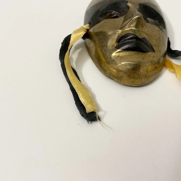 Vintage Brass Small Mask Delgif India Wall Decor - Picture 11 of 16